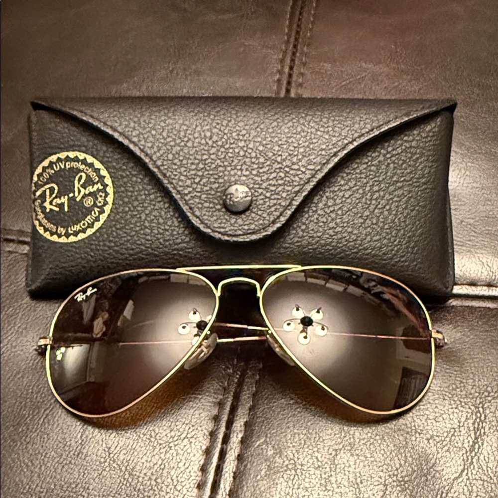 Ray-Ban Gold Frame Aviator Sunglasses with Black Case $ - Picture 3 of 7